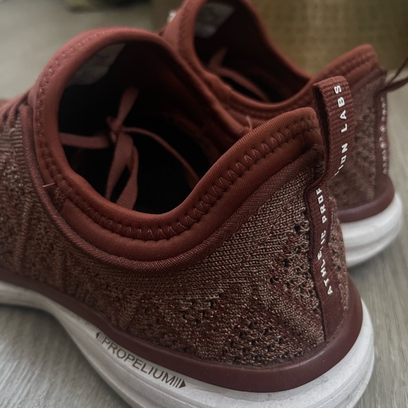 APL TECHLOOM PHANTOM SNEAKERS - LIKE NEW - Picture 5 of 8